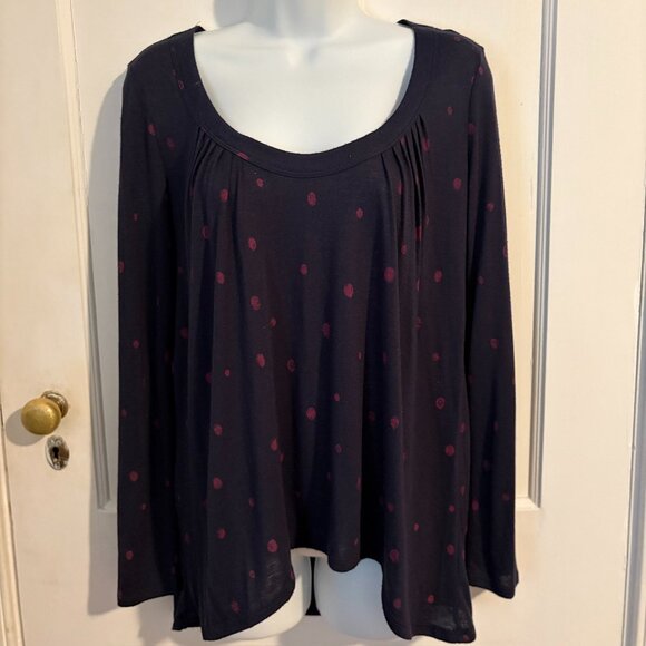 Gap Scoop Neck, Long Sleeve, Pleated Flowy Top. Navy Blue w/ Pink Ovals. Size XS - Picture 2 of 5
